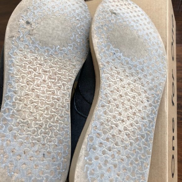 Toms mens gray Brogue shoes size 8.5 with box - Picture 7 of 8